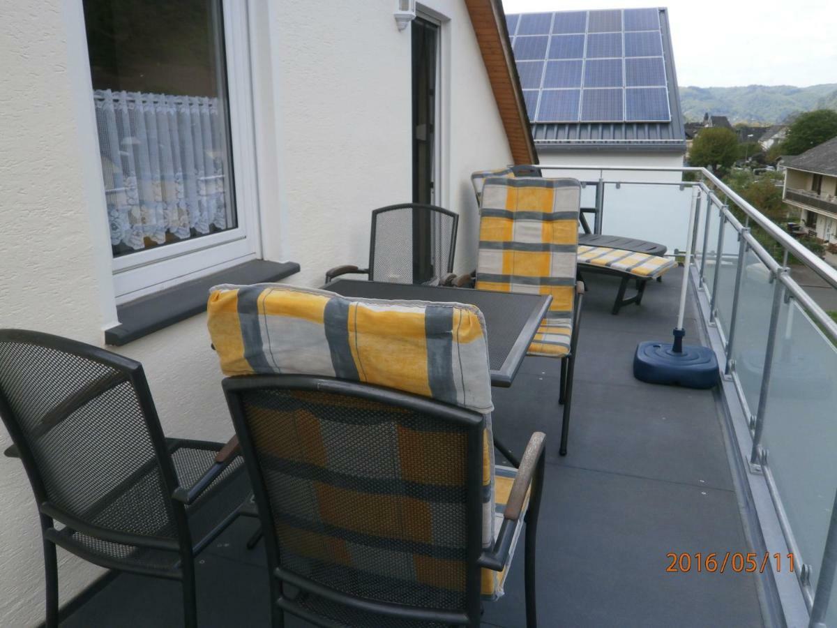 Fewo Moselblick Apartment Ernst Exterior foto